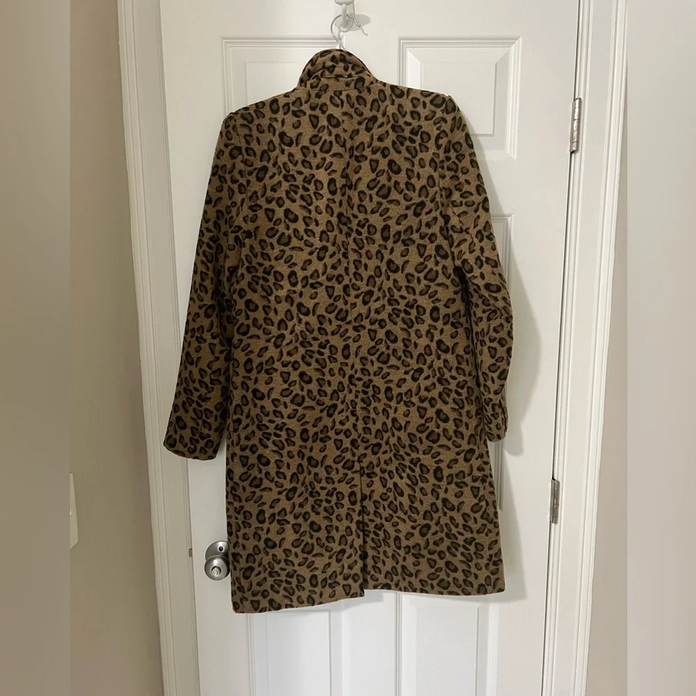 Kendall & Kylie Button Front Leopard Trench Coat - Picture 3 of 5